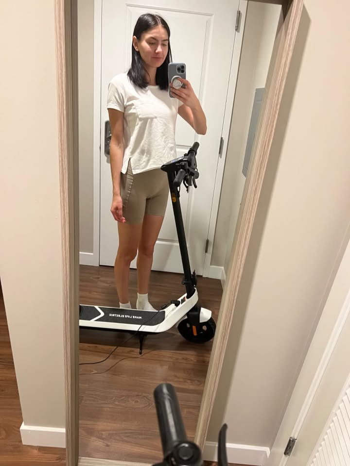 NIU Electric Scooter for AdultsTeensKids; 25miles 15.5miles 7.1miles Long-Range Lightweight Port