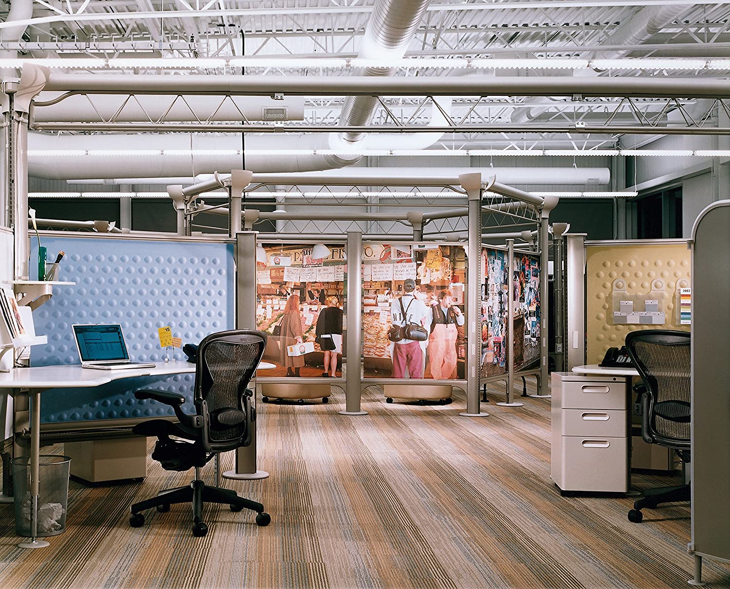 Herman Miller Aeron Chair Graphite