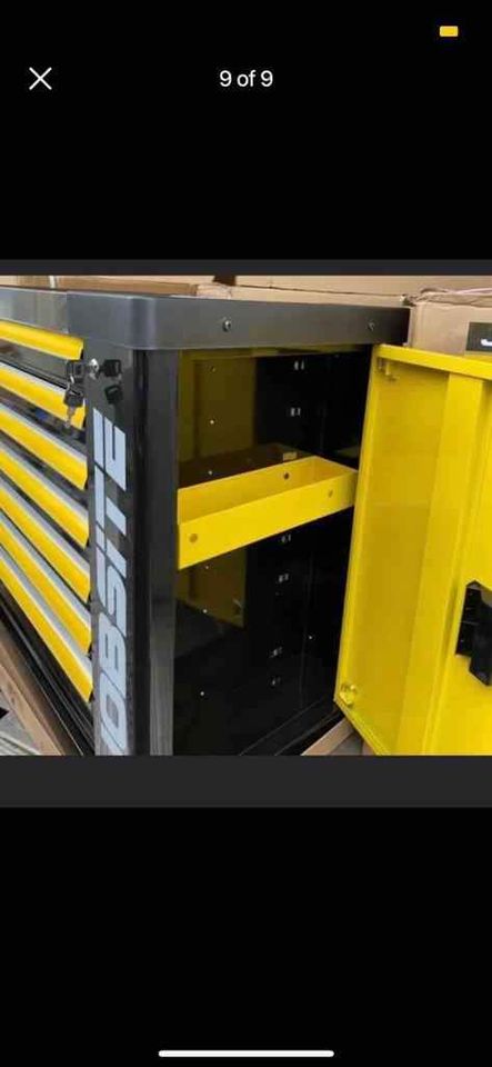 Toolbox seven drawers six full of tools all drawers lockable and comes on wheels Free Delivery