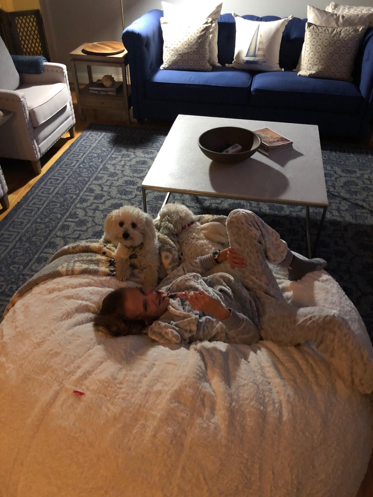 【Furniture】Faux Fur Bean Bag Chair, Convertible Chair Folds from Bean Bag to Bed, As Seen on Shark Tank