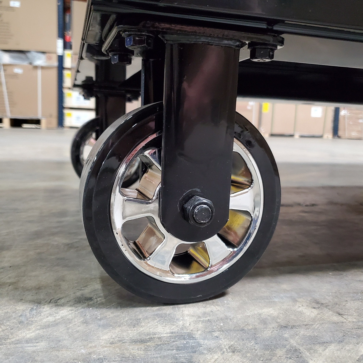 used toolboxShowroom Demo, Extreme Tools RX Series 72 19 Drawers 25 Deep Roller Cabinet, Black-Red, 150 lbs. Slides