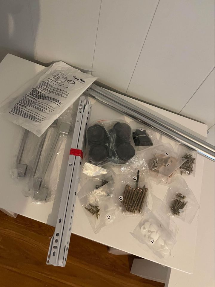 Hodedah kitchen island